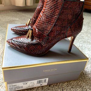 Louise et Cie Bootie 5 1/2 leather